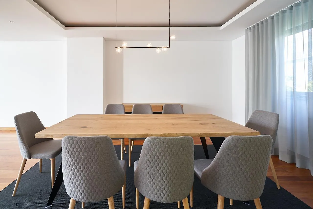 Funchal View Apartments  丰沙尔